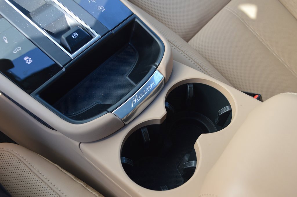 Used 2025 Porsche Macan image 26