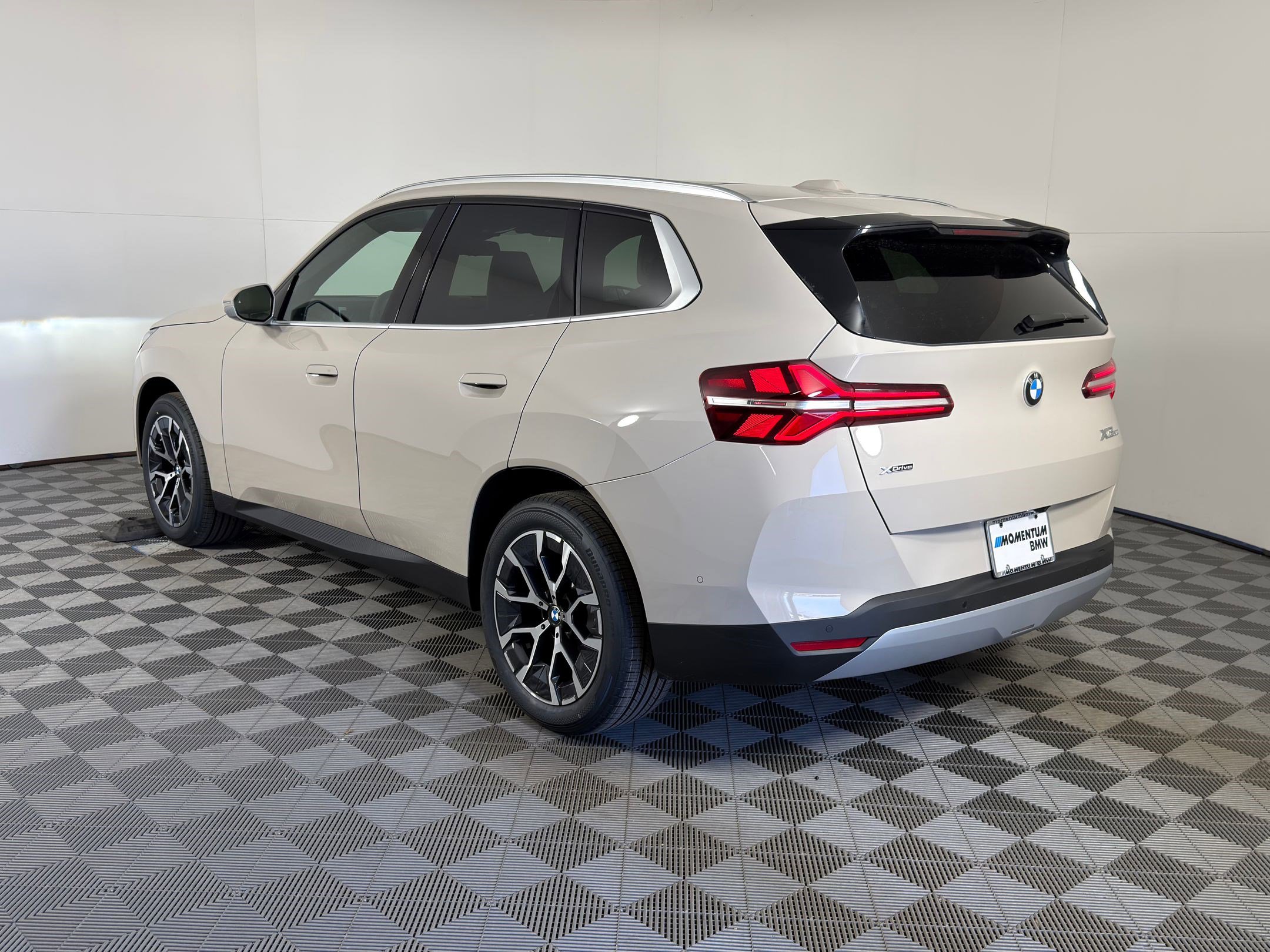 Used 2026 BMW X3 xDrive30 w/ Convenience Package AWD/4WD image 3