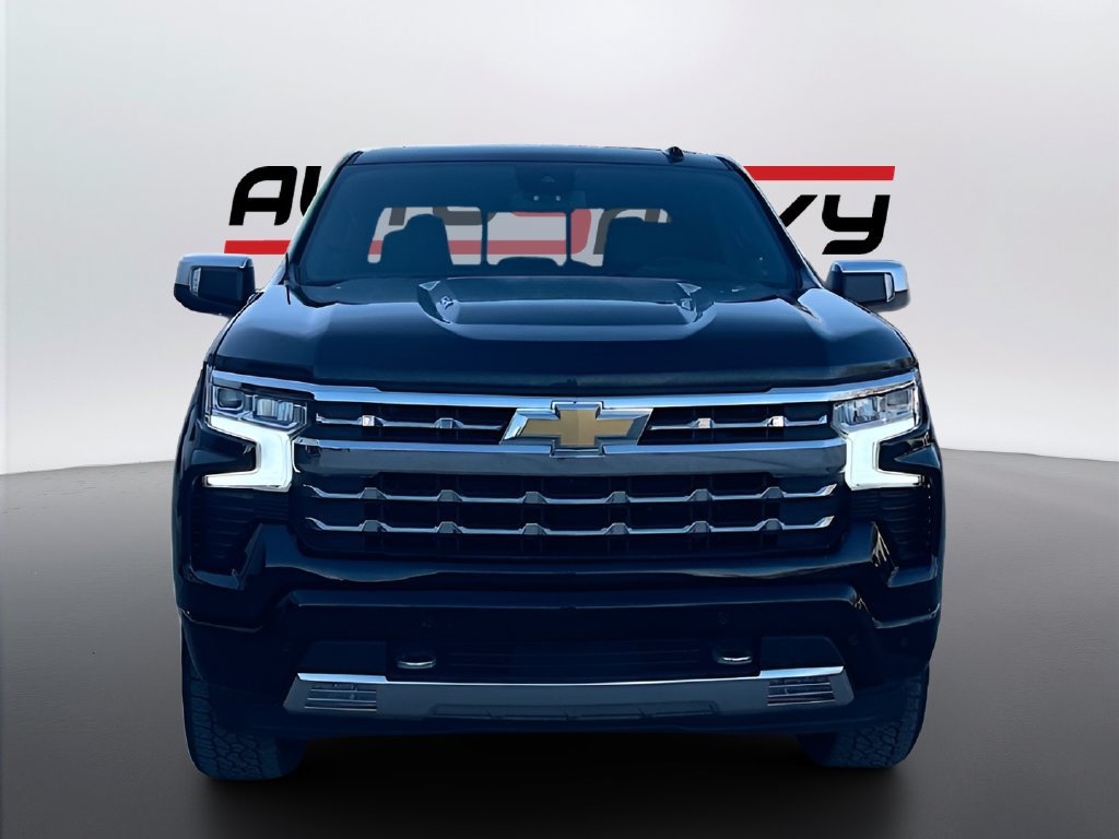 Used 2024 Chevrolet Silverado 1500 High Country AWD/4WD image 2