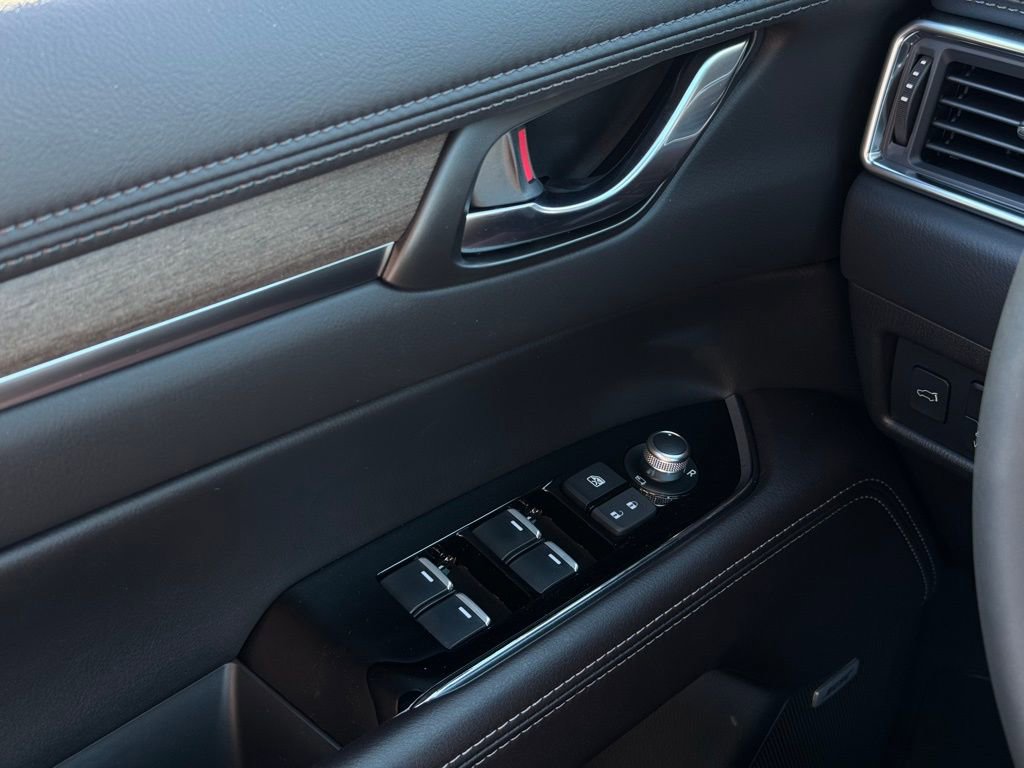 Used 2025 MAZDA CX-5 Signature image 35