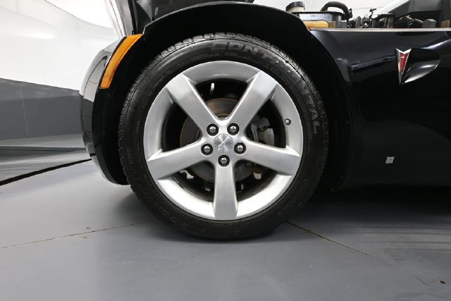 Used 2008 Pontiac Solstice GXP w/ Premium Package RWD image 13