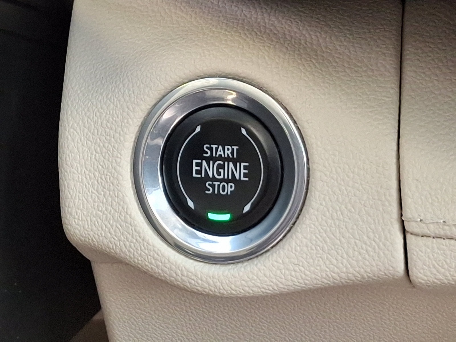 Used 2022 Buick Envision Avenir w/ Technology Package II AWD/4WD image 25