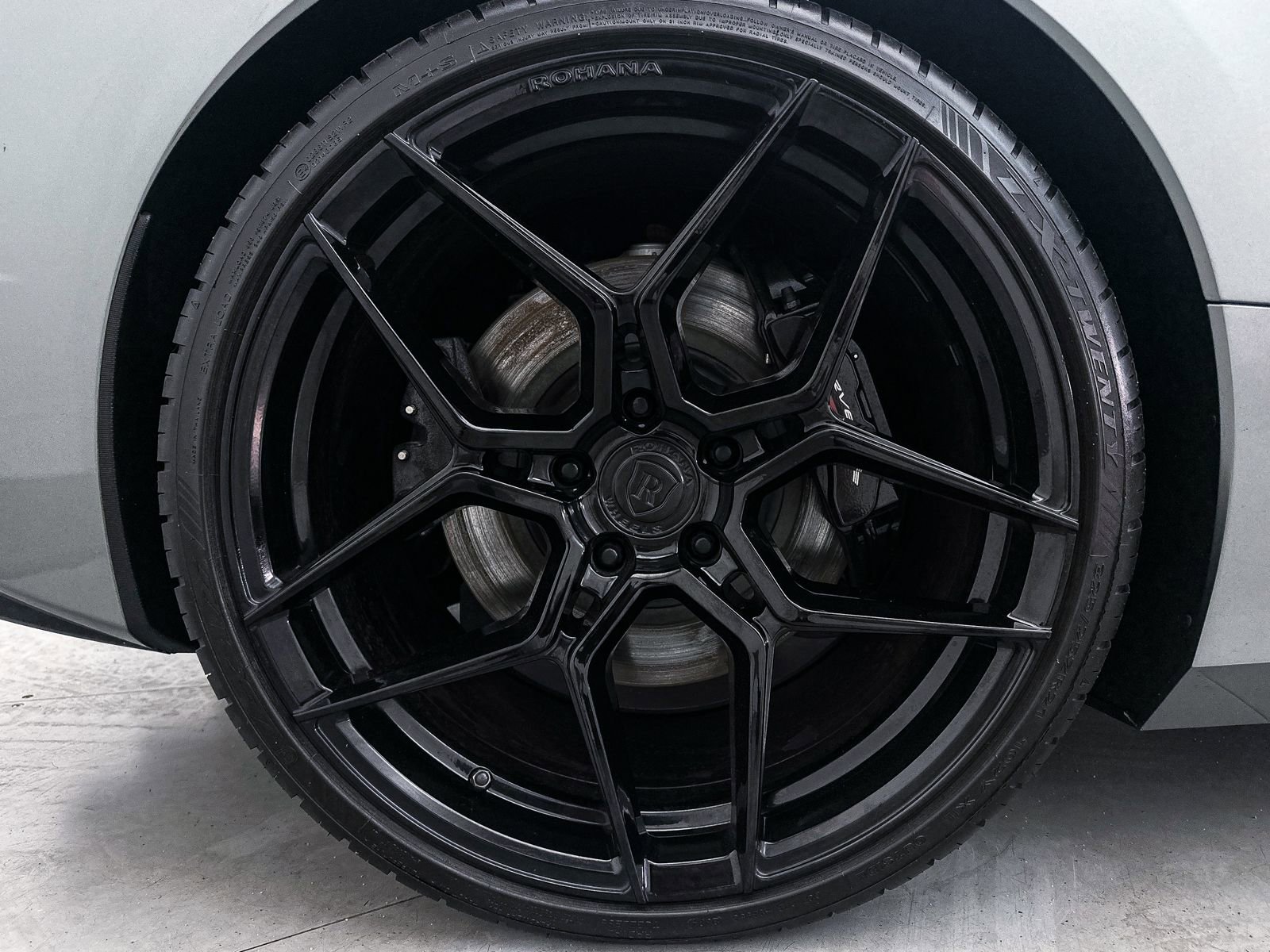 Used 2023 Chevrolet Corvette Stingray Premium Conv w/ Z51 Performance Package RWD image 8
