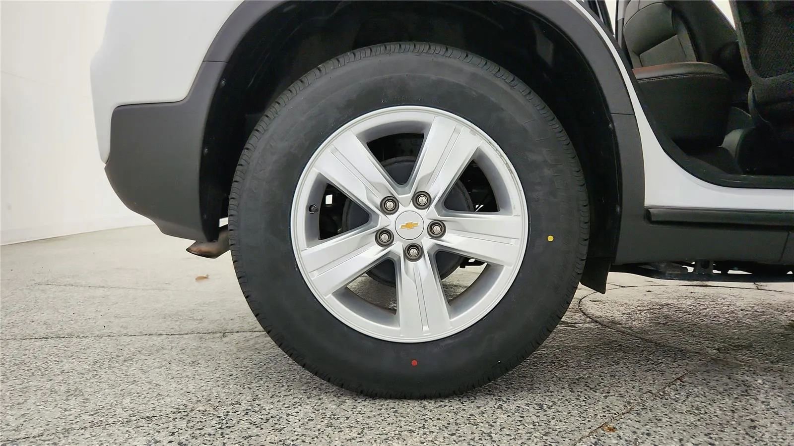 Used 2018 Chevrolet Trax LT w/ LT Convenience Package image 13