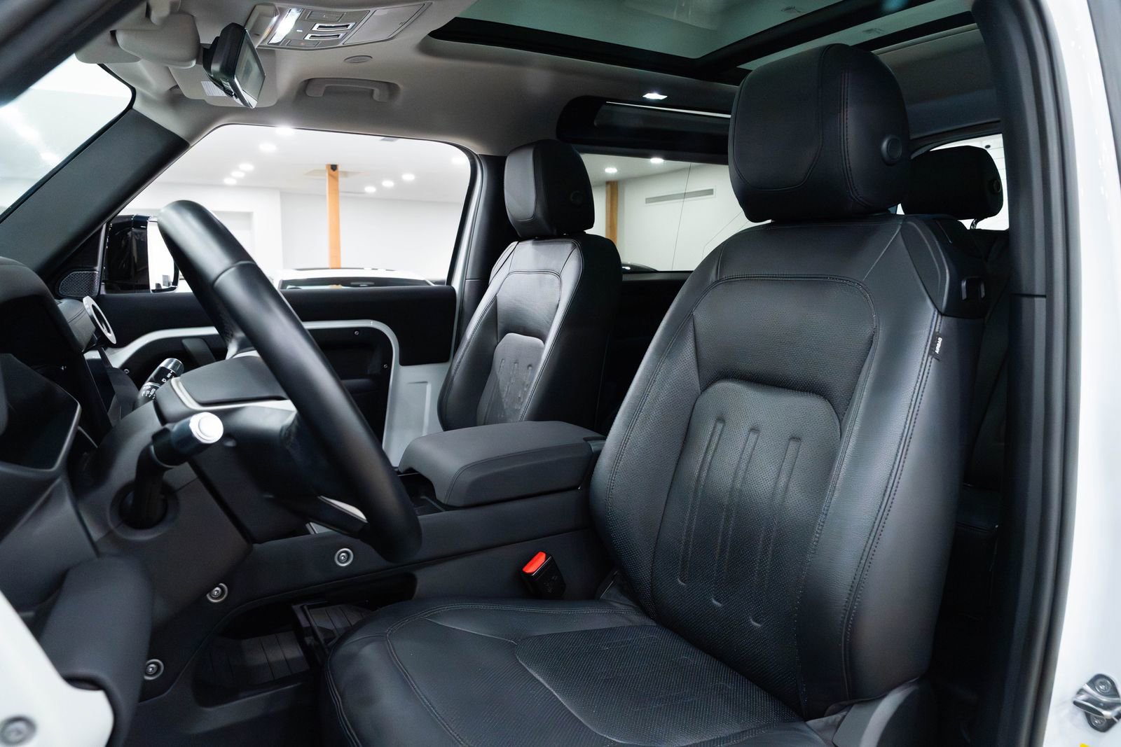 Used 2021 Land Rover Defender 90 S image 19