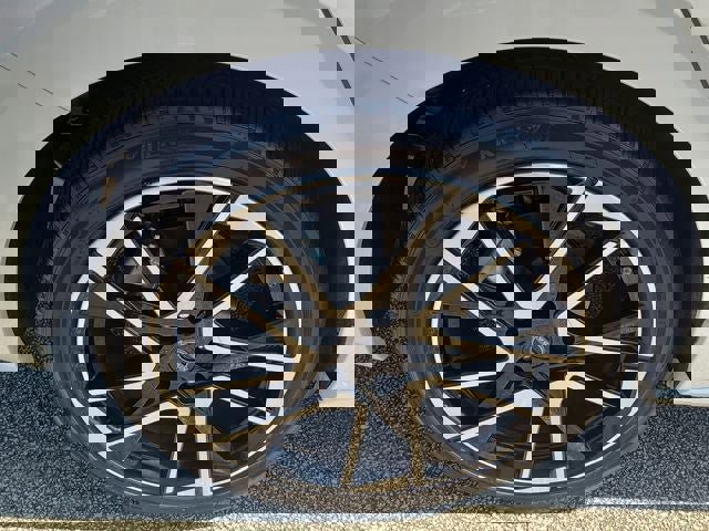 Used 2024 Nissan Sentra SR w/ SR Premium Package image 10