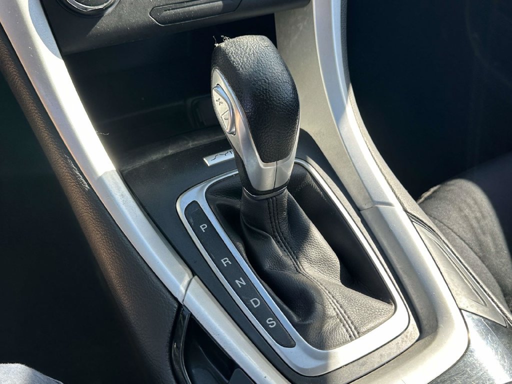 Used 2016 Ford Fusion SE FWD image 27