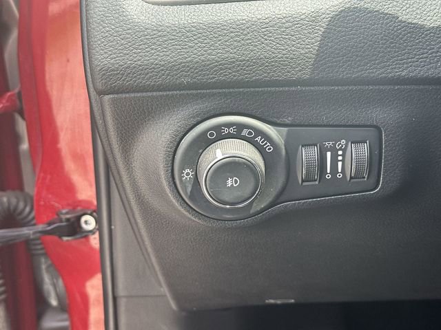 Used 2019 Jeep Compass Latitude w/ Popular Equipment Group AWD/4WD image 18