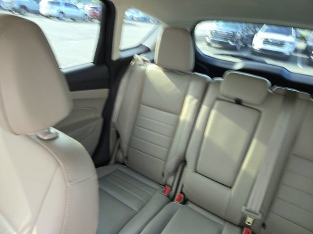Used 2015 Ford C-MAX SEL w/ Equipment Group 302A FWD image 12