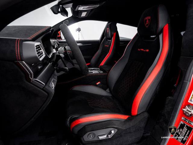Used 2023 Lamborghini Urus Performante AWD/4WD image 38