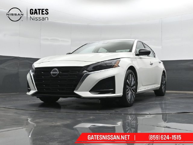 Used 2025 Nissan Altima 2.5 SV FWD image 38