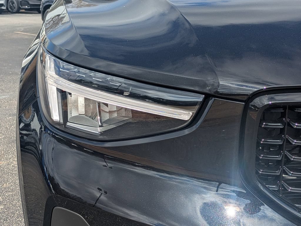 Certified 2026 Volvo XC40 B5 Core AWD/4WD image 10
