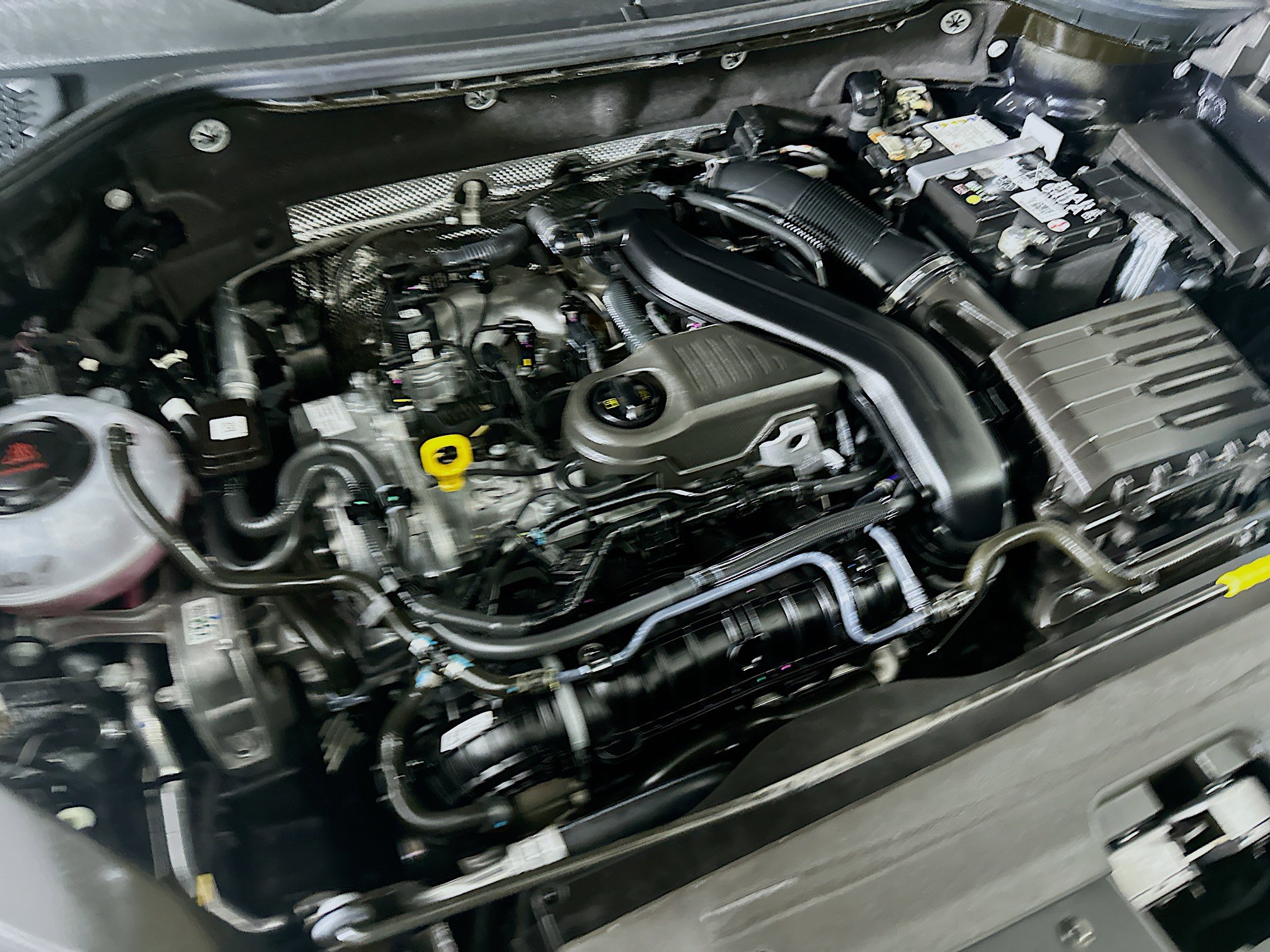 Used 2024 Volkswagen Taos SE image 31