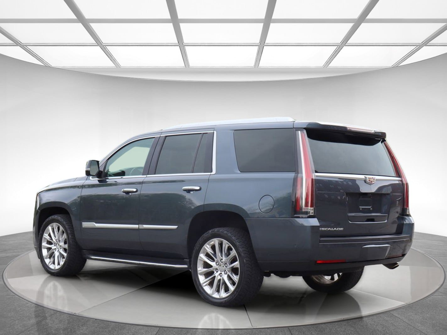 Used 2019 Cadillac Escalade Luxury AWD/4WD image 6