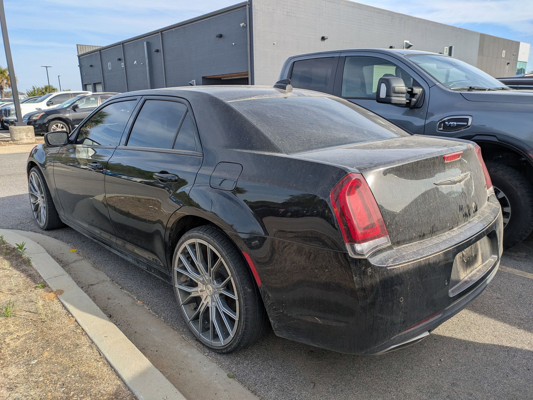 Used 2022 Chrysler 300 Touring L w/ Comfort Group image 5