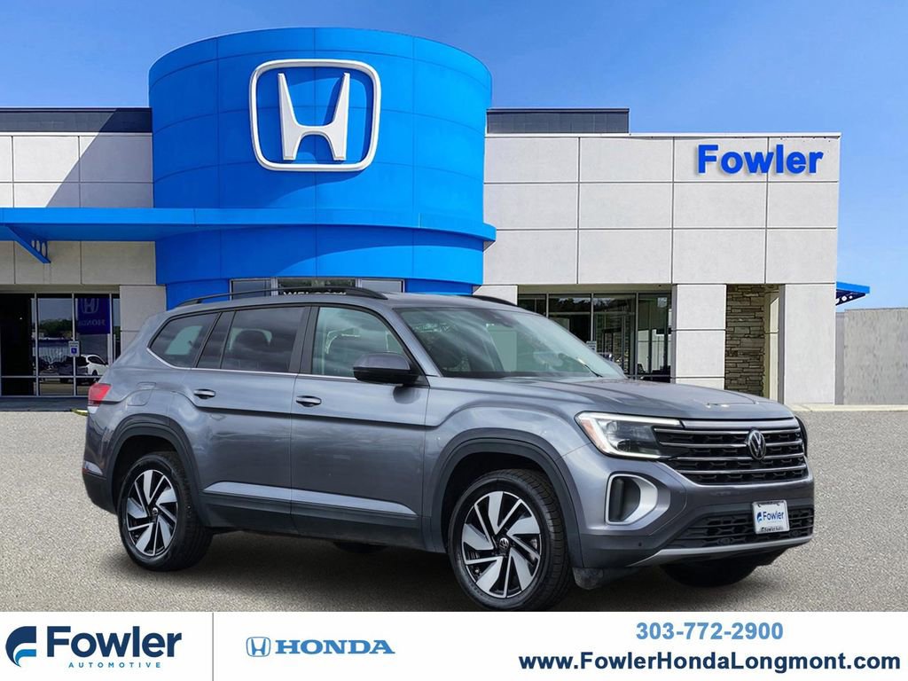 Used 2025 Volkswagen Atlas SE AWD/4WD image 1