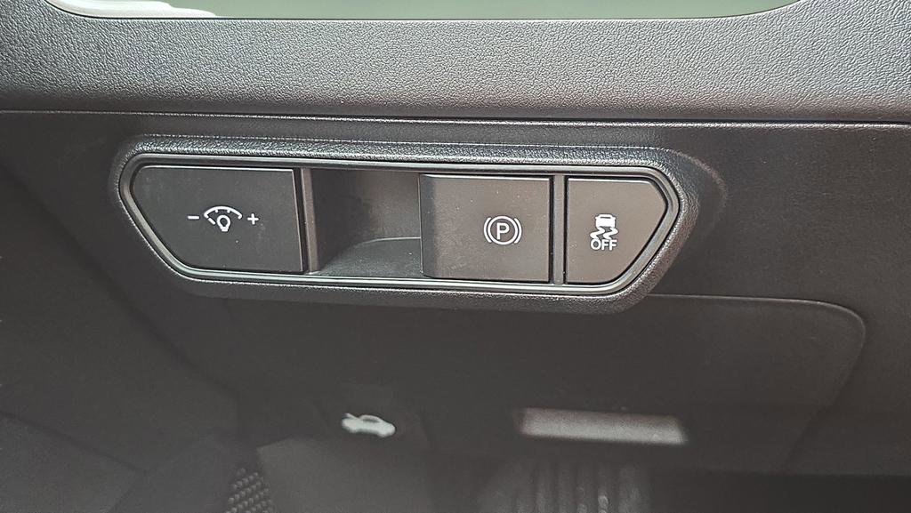Used 2025 Kia K4 FWD image 25