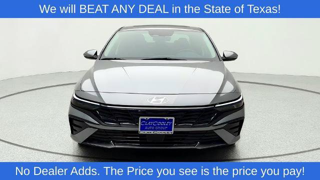 Used 2025 Hyundai Elantra SEL FWD image 2