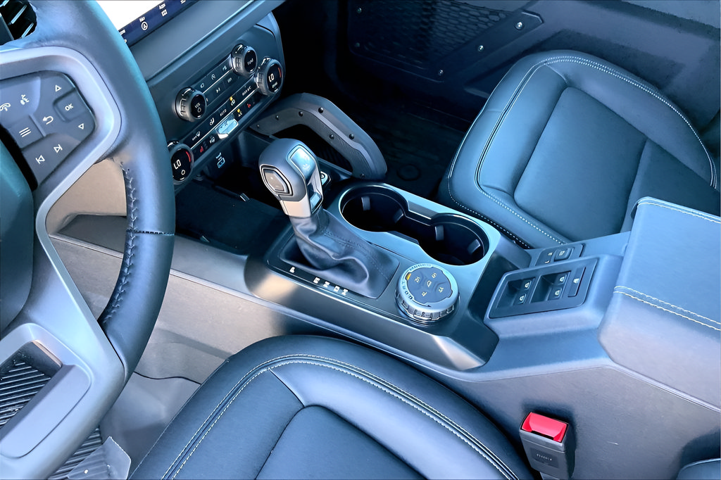 New 2025 Ford Bronco Badlands AWD/4WD image 9