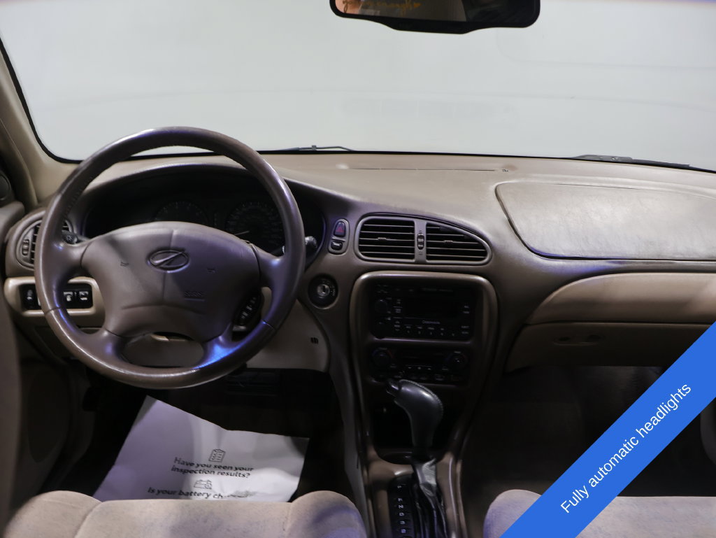 Used 2000 Oldsmobile Intrigue GL FWD image 3