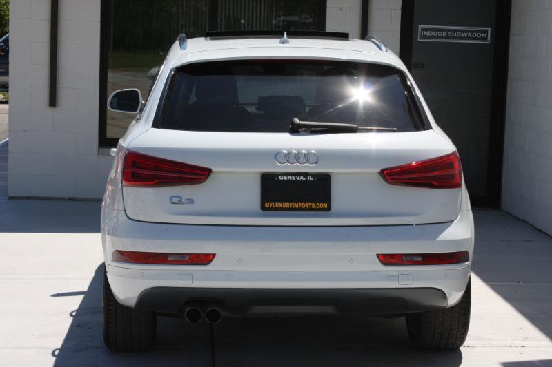 Used 2018 Audi Q3 2.0T Premium Plus w/ Premium Plus Package FWD image 10