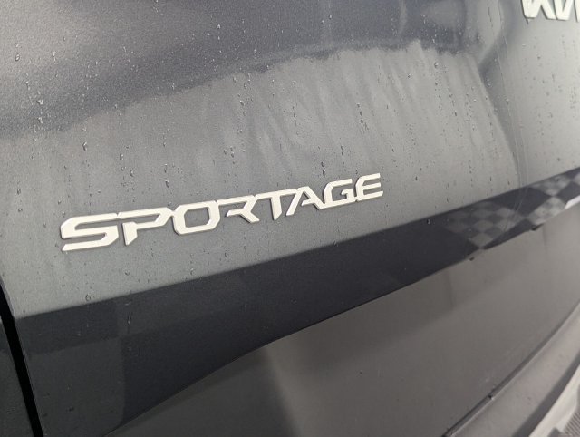 Certified 2023 Kia Sportage EX FWD image 9
