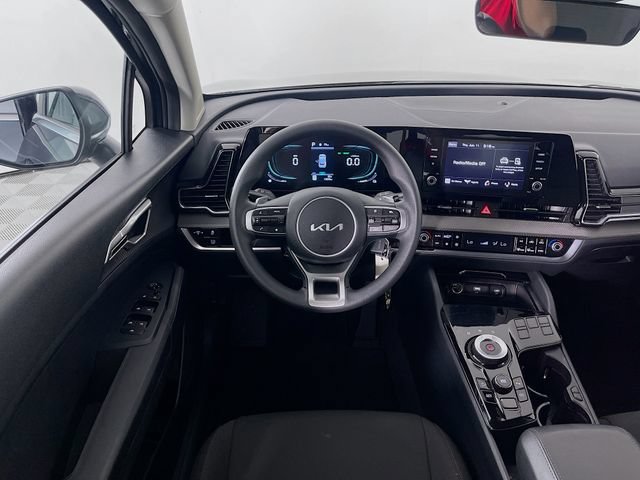 Used 2025 Kia Sportage LX FWD image 21