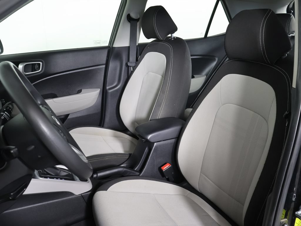 Used 2020 Hyundai Venue SEL FWD image 23