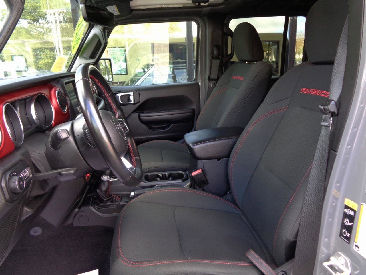 Used 2021 Jeep Wrangler Unlimited Rubicon w/ Dual Top Group AWD/4WD image 10