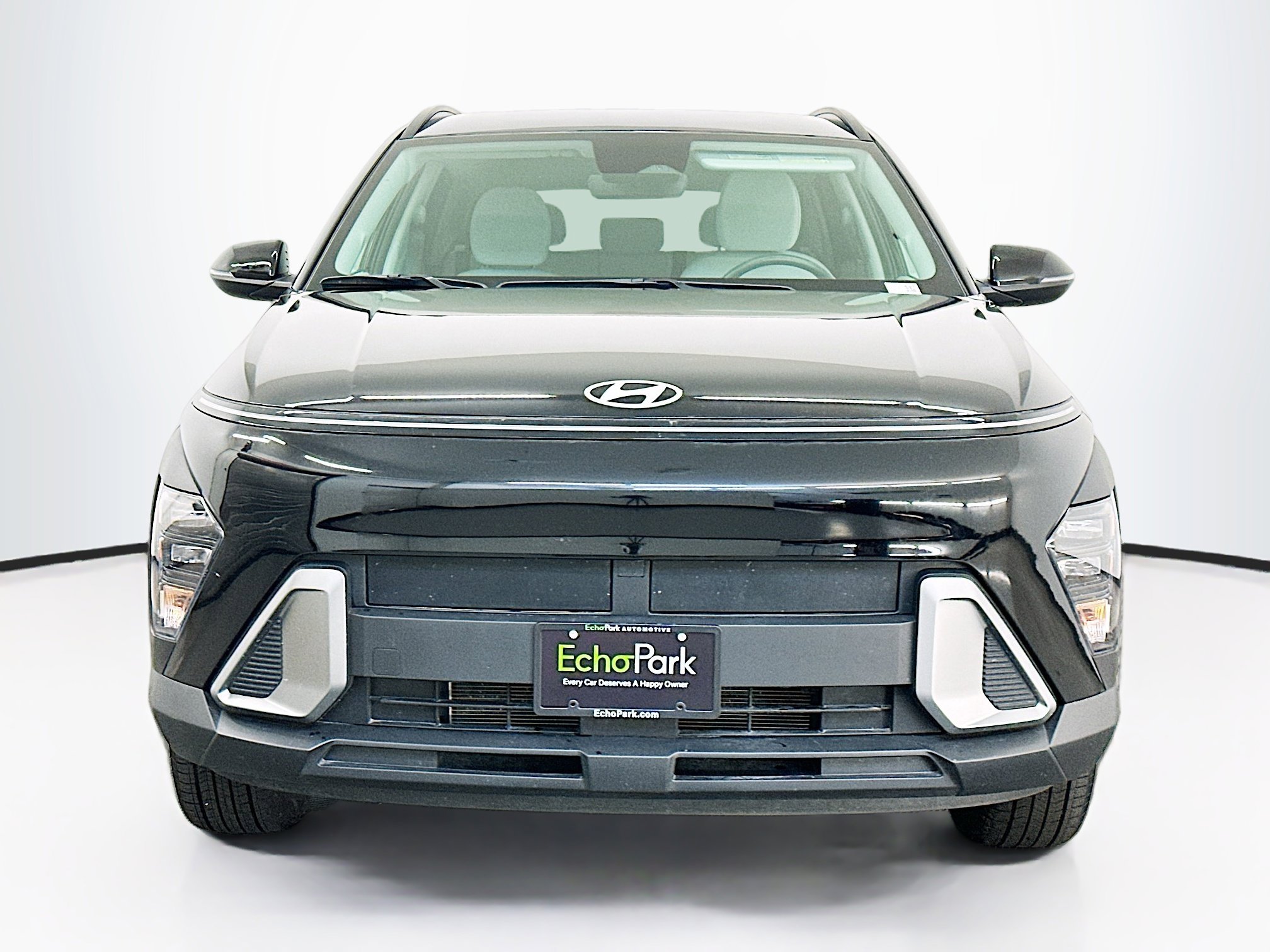 Used 2025 Hyundai Kona SEL image 2