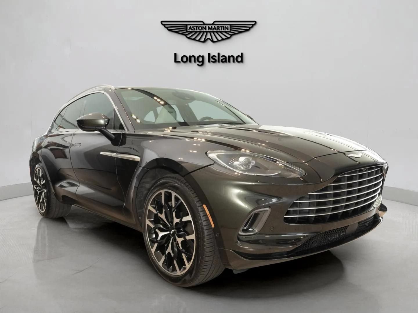 Used 2024 Aston Martin DBX AWD/4WD image 3