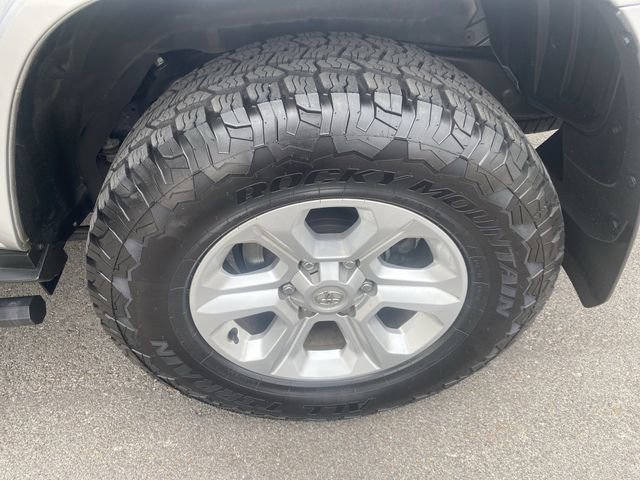 Used 2022 Toyota 4Runner SR5 image 29