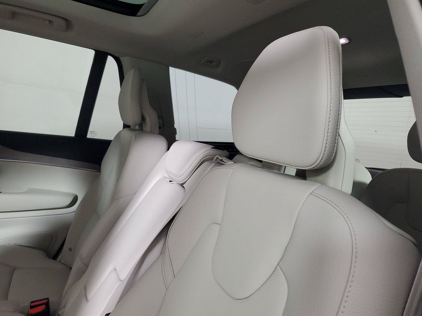 Used 2024 Volvo XC90 T8 Plus AWD/4WD image 10
