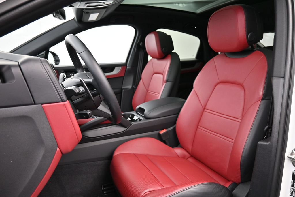 Certified 2024 Porsche Cayenne S AWD/4WD image 5