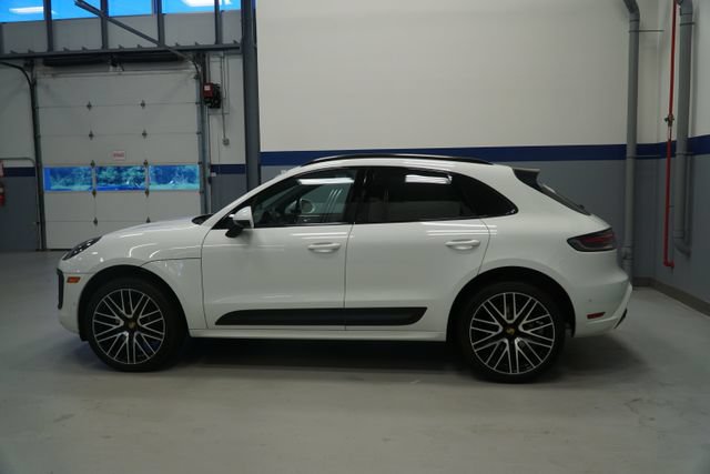 Certified 2026 Porsche Macan Turbo AWD/4WD image 2