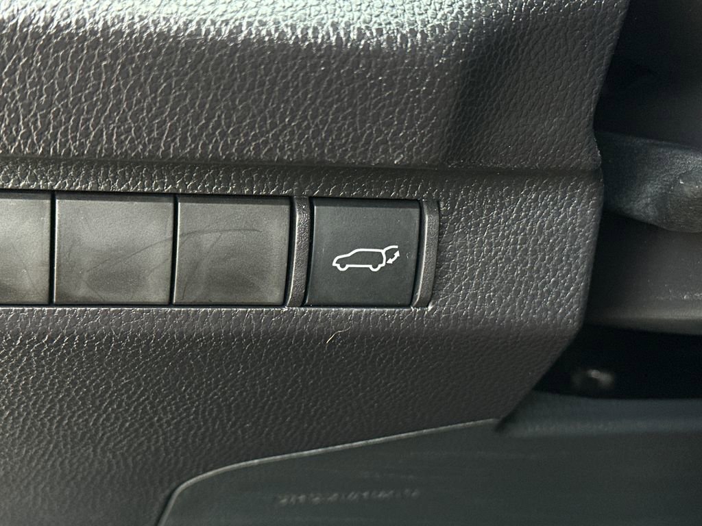 Used 2025 Toyota RAV4 XLE w/ Convenience Package image 25