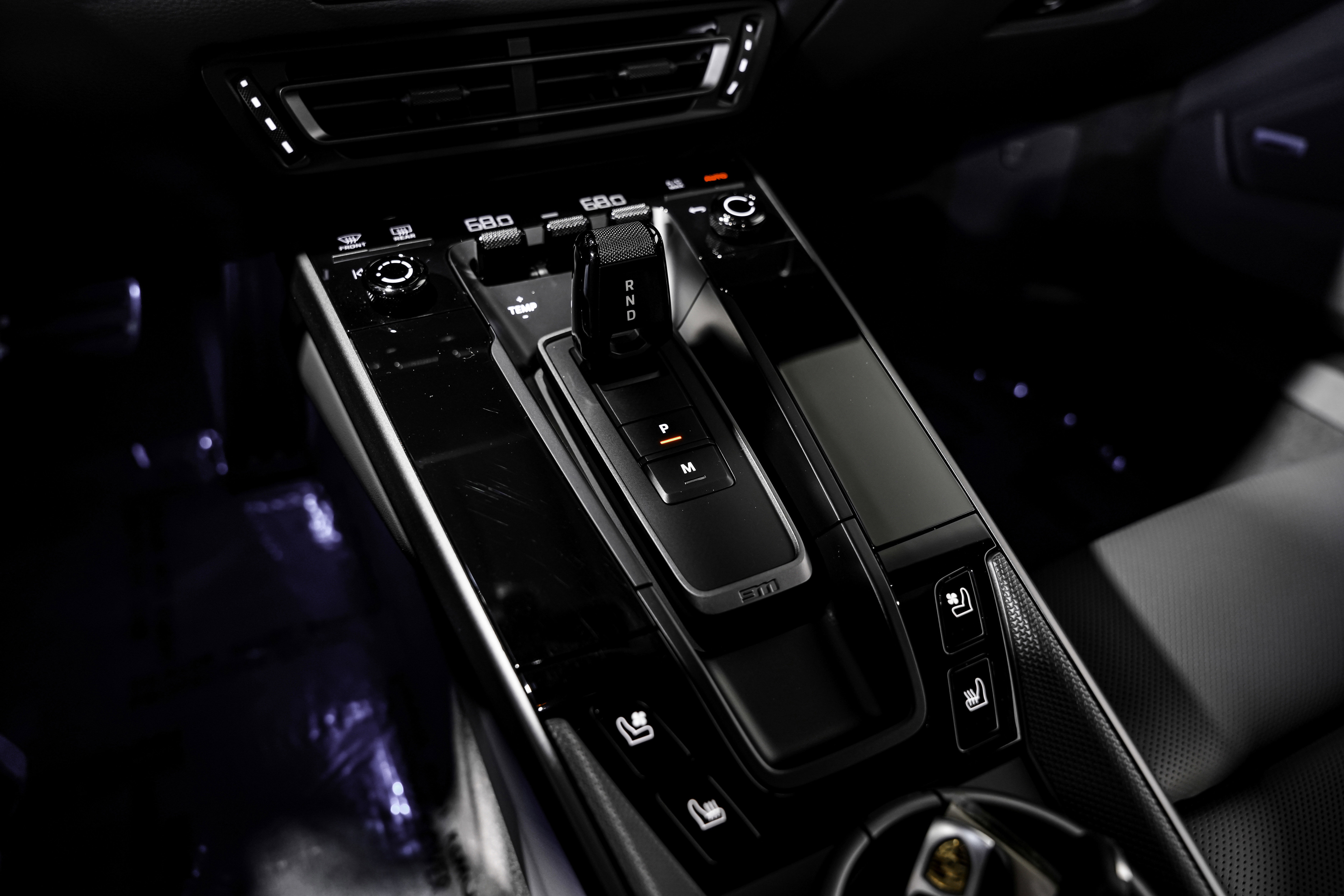 Used 2023 Porsche 911 Carrera w/ Premium Package image 16