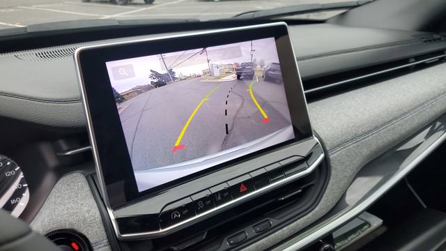 Certified 2024 Jeep Compass Latitude image 14