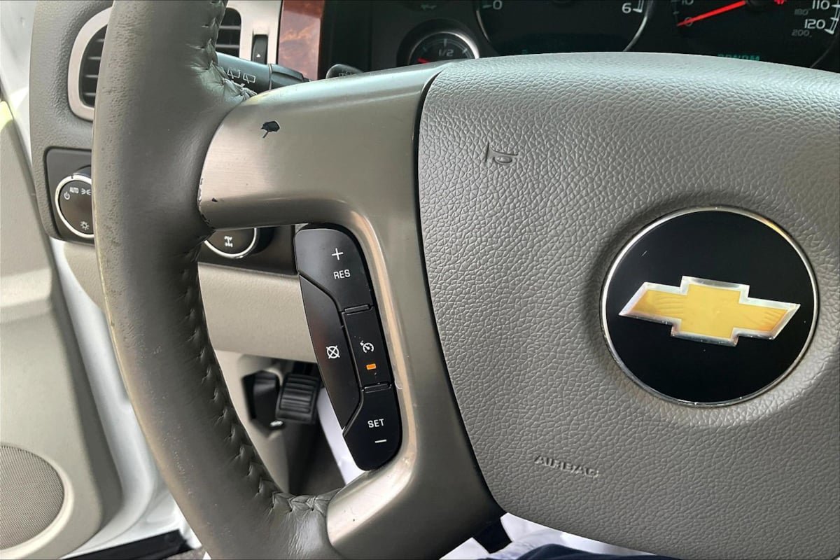 Used 2011 Chevrolet Tahoe LTZ AWD/4WD image 11