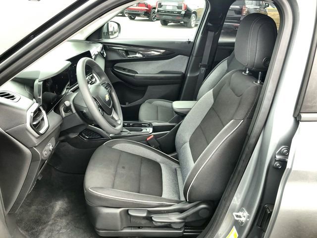 Used 2025 Chevrolet TrailBlazer LT AWD/4WD image 11