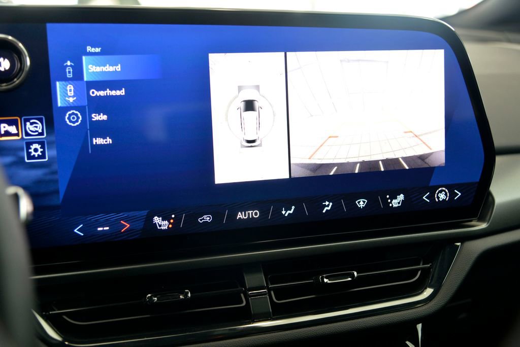 Certified 2024 Chevrolet Equinox EV RS image 20