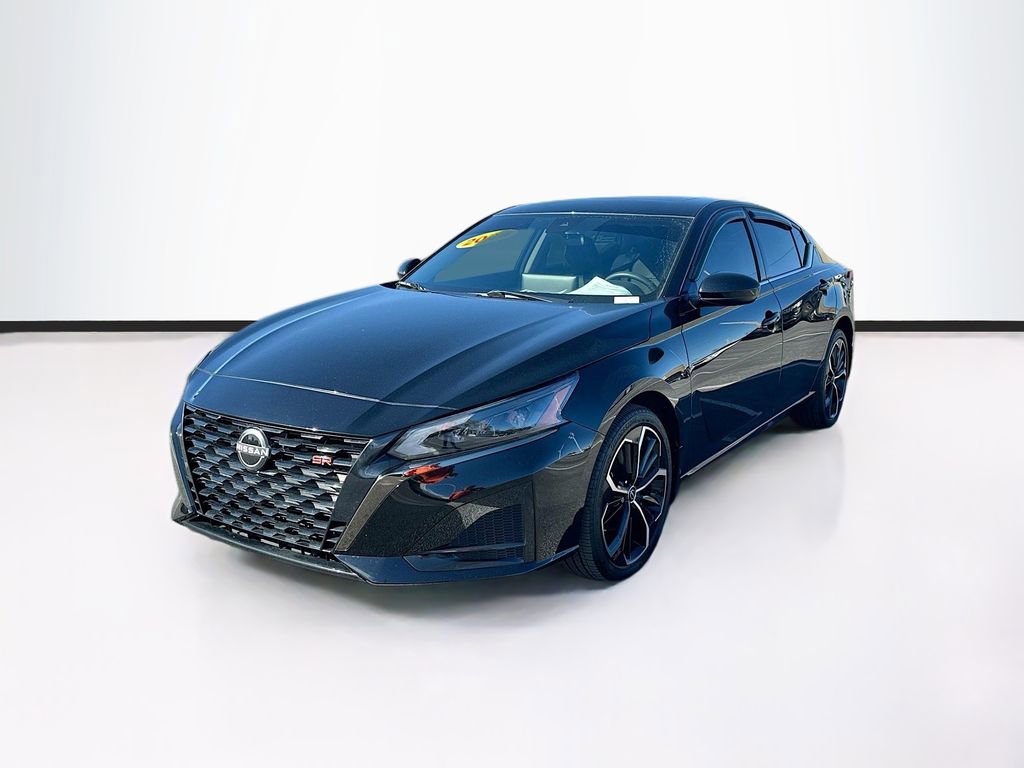 Used 2024 Nissan Altima 2.5 SR w/ SR Premium Package image 6