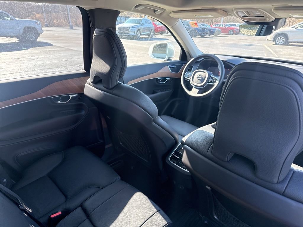 Used 2025 Volvo XC90 B5 Plus w/ Protection Package Premier image 27