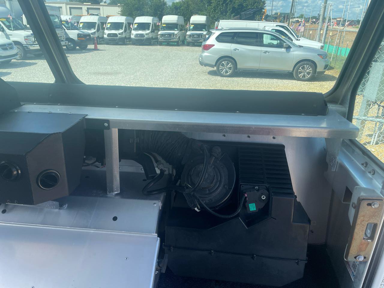 Used 2016 Ford E-350 and Econoline 350 Super Duty w/ A/C Prep Package RWD image 25