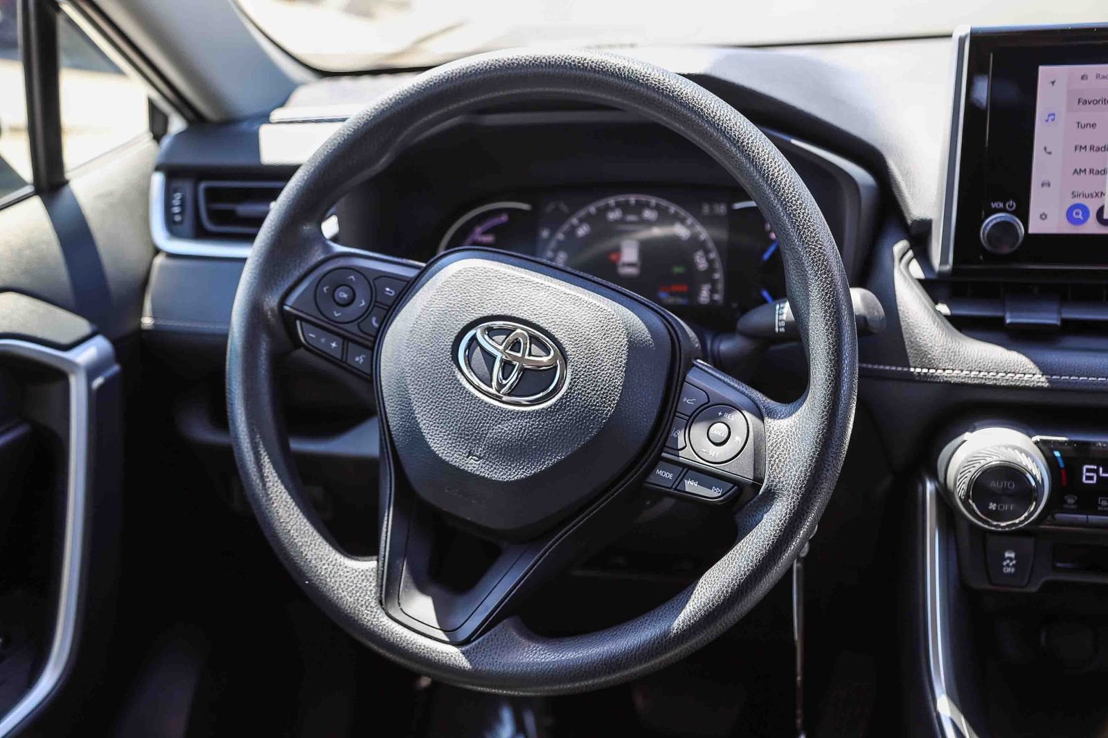 Certified 2025 Toyota RAV4 LE AWD/4WD image 16