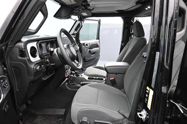 Used 2025 Jeep Wrangler Unlimited Sport AWD/4WD image 14
