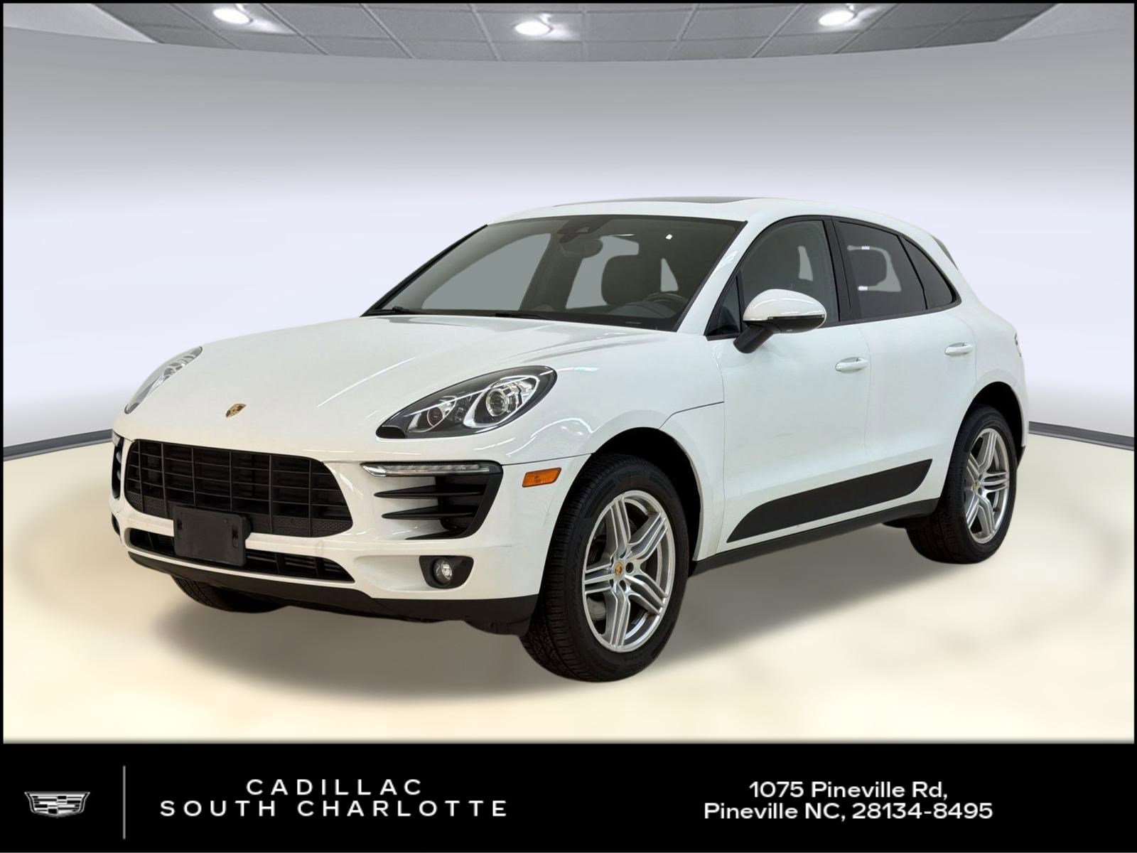 Used 2018 Porsche Macan AWD/4WD image 1