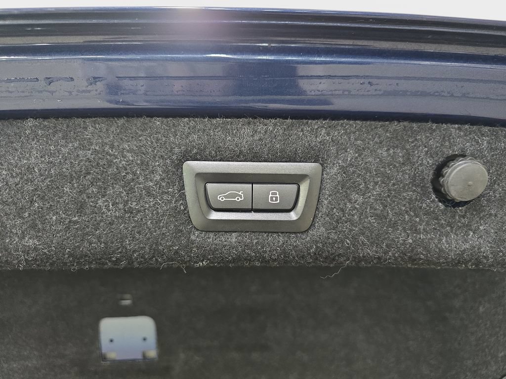 Used 2023 BMW 530i w/ Convenience Package RWD image 31
