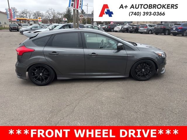 Used 2018 Ford Focus ST image 2