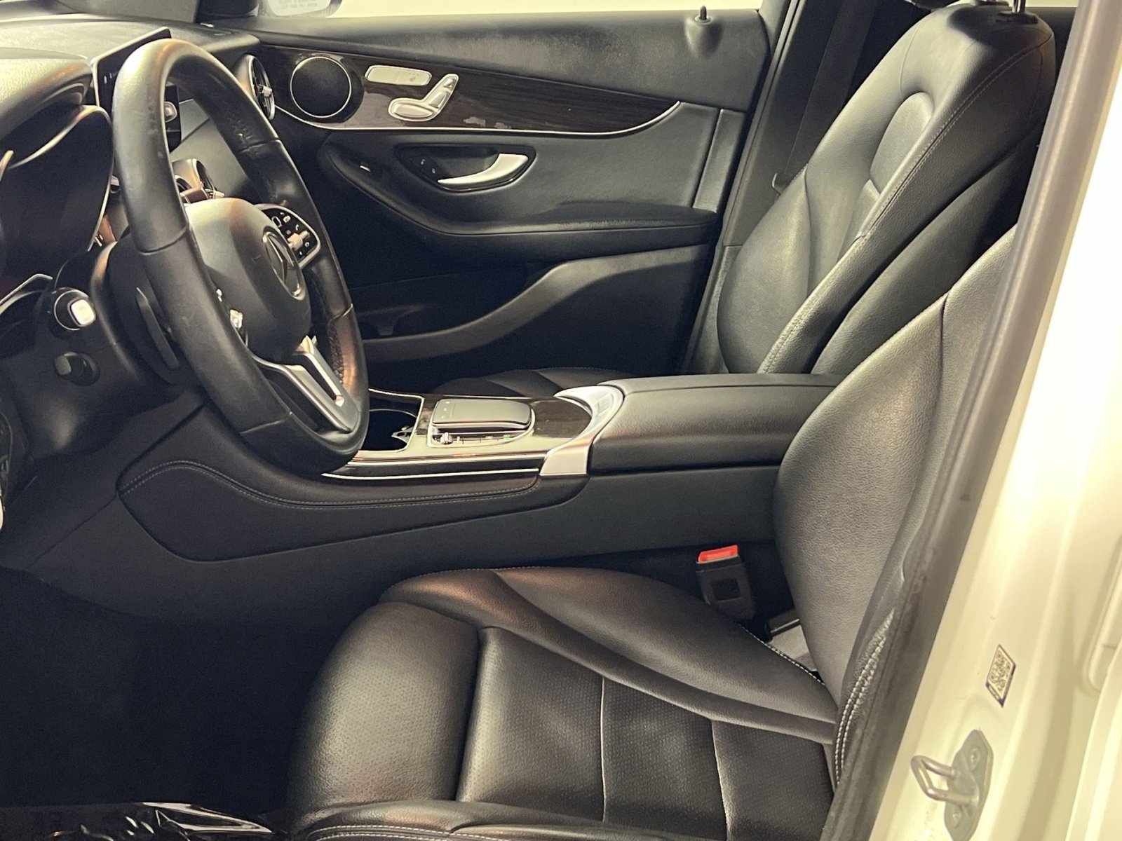 Used 2020 Mercedes-Benz GLC 300 4MATIC image 13